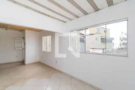 Sala de casa para alugar com 1 quarto, 37m² em Brás de Pina, Rio de Janeiro