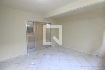 Quarto 1 de casa para alugar com 2 quartos, 80m² em Bento Ribeiro, Rio de Janeiro
