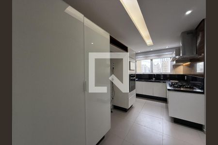 Cozinha de apartamento à venda com 3 quartos, 175m² em Brooklin, São Paulo