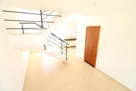 Sala 1 de casa de condomínio para alugar com 2 quartos, 84m² em Chácaras São José, São José dos Campos