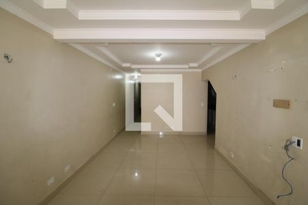 Sala de casa para alugar com 3 quartos, 150m² em Vila Vitorio Mazzei, São Paulo