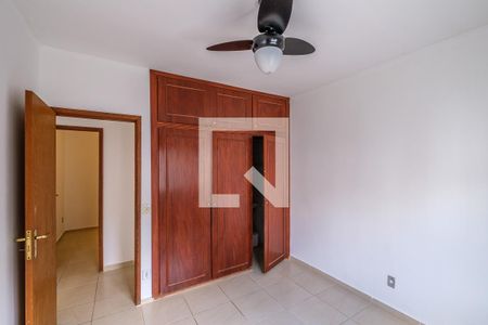 Quarto 2 de apartamento para alugar com 3 quartos, 70m² em Santo Antônio, Belo Horizonte