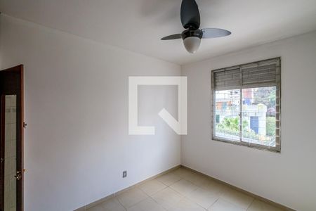 Quarto 2 de apartamento para alugar com 3 quartos, 70m² em Santo Antônio, Belo Horizonte