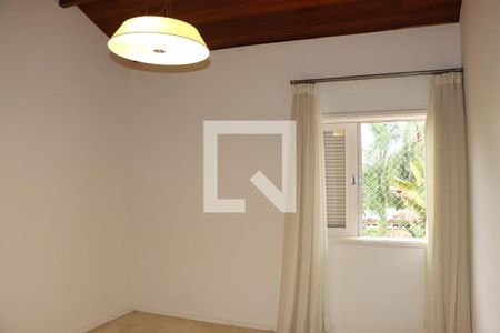 Casa de Condomínio para alugar com 4 quartos, 290m² em Granja Viana Ii, Cotia