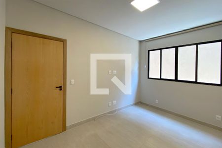 Quarto  de casa à venda com 5 quartos, 420m² em Mangabeiras, Belo Horizonte