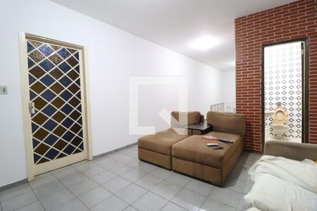 Sala de casa para alugar com 4 quartos, 500m² em Osvaldo Rezende, Uberlândia