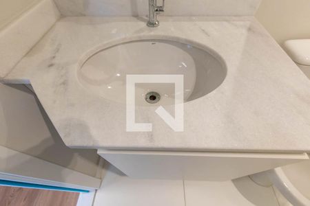 Banheiro de kitnet/studio para alugar com 1 quarto, 26m² em República, São Paulo