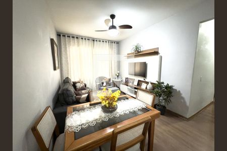 Sala de apartamento à venda com 2 quartos, 60m² em Irajá, Rio de Janeiro