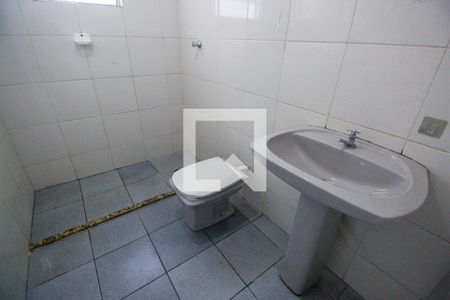 Banheiro de casa para alugar com 1 quarto, 38m² em Vila Clara, São Paulo