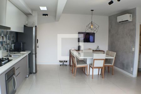 Sala de apartamento à venda com 2 quartos, 90m² em Alphaville Empresarial, Barueri