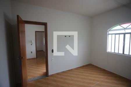 Quarto 1 de casa para alugar com 2 quartos, 70m² em Palmeiras, Belo Horizonte