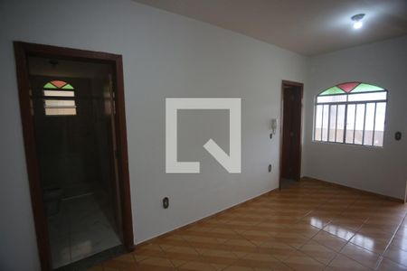 Sala de casa para alugar com 2 quartos, 70m² em Palmeiras, Belo Horizonte