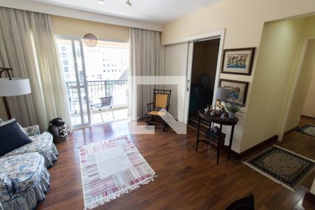 Sala de apartamento para alugar com 2 quartos, 145m² em Cambuí, Campinas