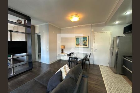 Sala de apartamento para alugar com 1 quarto, 43m² em Melville Empresarial Ii, Barueri