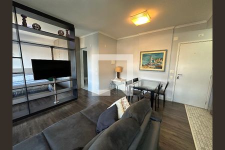 Sala de apartamento para alugar com 1 quarto, 43m² em Melville Empresarial Ii, Barueri