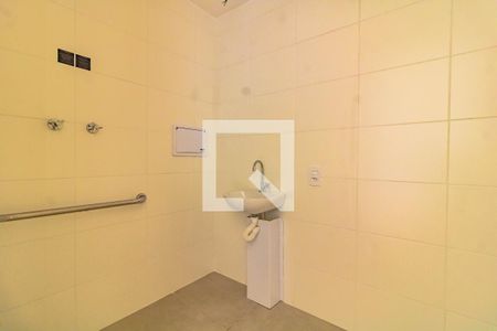 Banheiro Social de kitnet/studio para alugar com 1 quarto, 24m² em Vila Santa Catarina, São Paulo