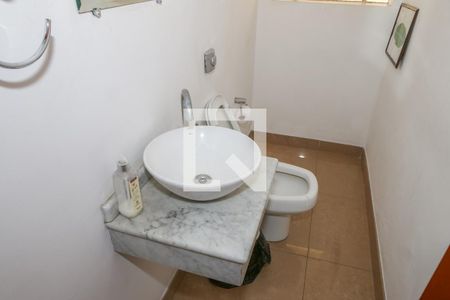Lavabo de casa para alugar com 3 quartos, 180m² em Lapa, São Paulo
