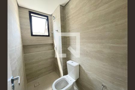 Banheiro social de apartamento à venda com 3 quartos, 112m² em Itapoã, Belo Horizonte