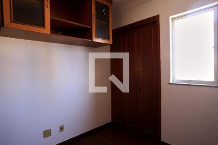 Quarto 2 de apartamento para alugar com 3 quartos, 104m² em Centro, Belo Horizonte