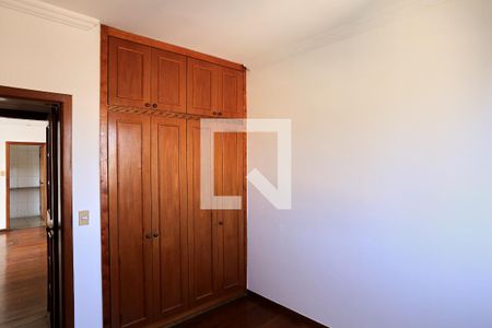 Quarto 1 de apartamento para alugar com 3 quartos, 104m² em Centro, Belo Horizonte