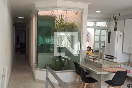 Casa à venda com 3 quartos, 238m² em Paraíso, Santo André