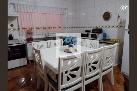 Casa à venda com 3 quartos, 204m² em Vila Pires, Santo André