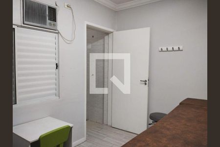 Casa à venda com 3 quartos, 217m² em Vila Scarpelli, Santo André