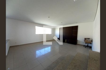 Casa à venda com 5 quartos, 333m² em Santa Maria, Santo André