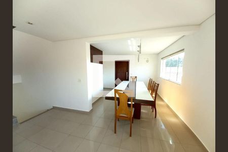 Casa à venda com 5 quartos, 333m² em Santa Maria, Santo André