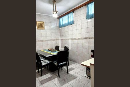 Casa à venda com 3 quartos, 215m² em Vila Alzira, Santo André