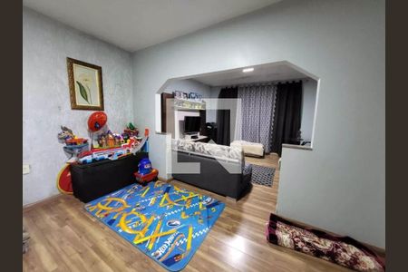 Casa à venda com 3 quartos, 203m² em Jardim Moncoes, Santo André