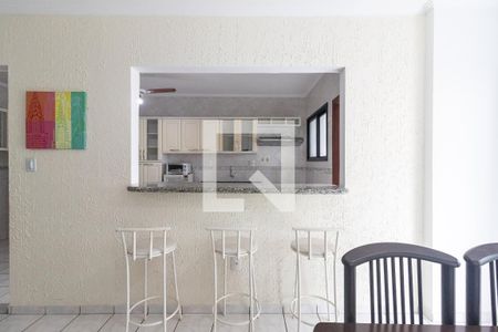 Sala de apartamento para alugar com 1 quarto, 79m² em Vila Tupi, Praia Grande