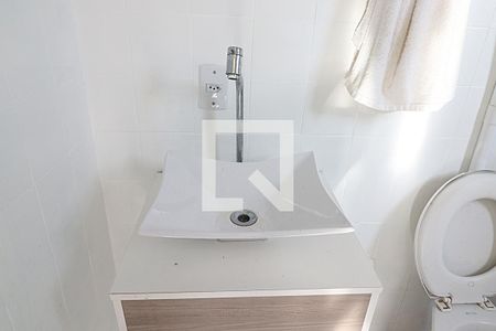 Banheiro da Suíte  de apartamento para alugar com 1 quarto, 42m² em Parque Santa Fé, Porto Alegre