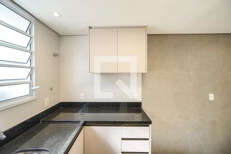 Cozinha de casa de condomínio para alugar com 1 quarto, 35m² em Vila Gomes Cardim, São Paulo