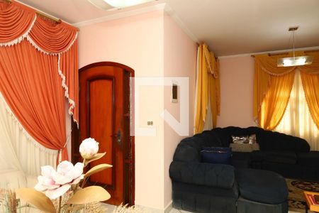 Sala de casa para alugar com 4 quartos, 300m² em Vila Giordano, São Paulo
