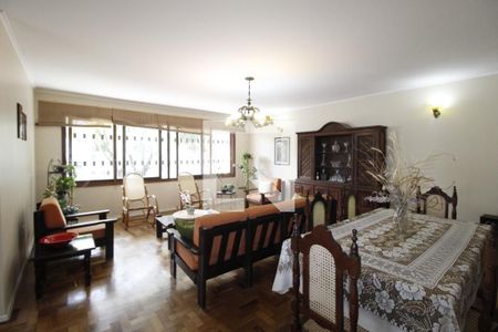 Sala de casa à venda com 4 quartos, 300m² em Três Figueiras, Porto Alegre