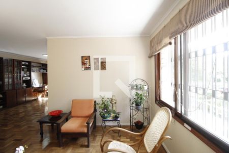 Sala de casa à venda com 4 quartos, 300m² em Três Figueiras, Porto Alegre