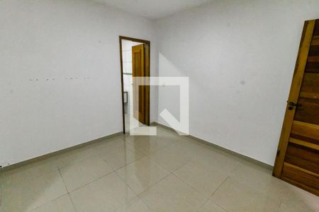 Suíte de casa para alugar com 2 quartos, 81m² em Jardim Record, Taboão da Serra