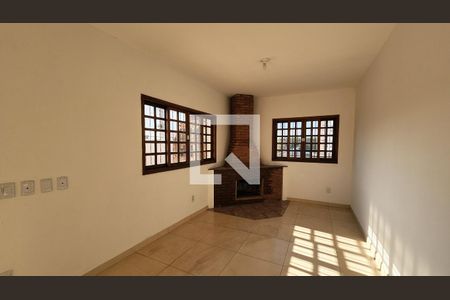 Sala de casa para alugar com 3 quartos, 120m² em Jardim Tamoio, Jundiaí