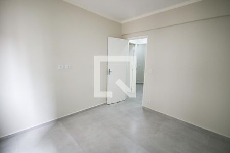 Quarto 1 de apartamento para alugar com 2 quartos, 77m² em Vila Tupi, Praia Grande
