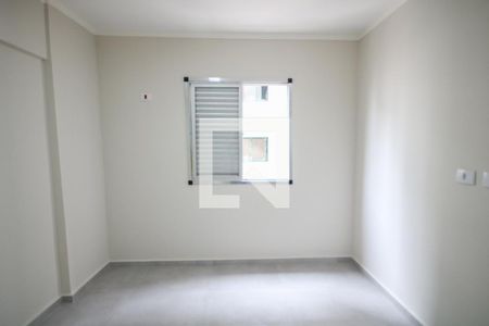 Quarto 1 de apartamento para alugar com 2 quartos, 77m² em Vila Tupi, Praia Grande