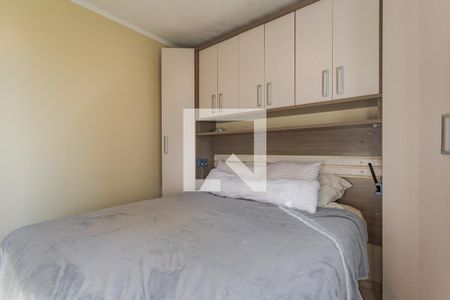 Quarto 1 de apartamento à venda com 3 quartos, 50m² em Mário Quintana, Porto Alegre