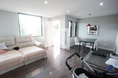 Sala de casa de condomínio à venda com 3 quartos, 450m² em Taquara, Rio de Janeiro