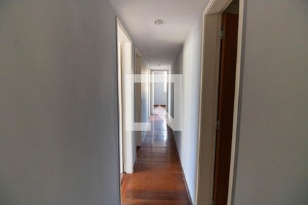 Corredor de apartamento para alugar com 4 quartos, 166m² em Ingá, Niterói