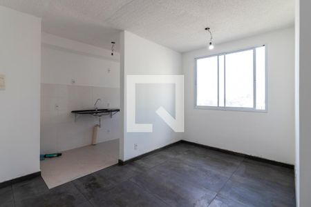 Sala/Cozinha de apartamento para alugar com 2 quartos, 58m² em Loteamento City Jaragua, São Paulo
