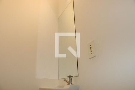 Lavabo de casa de condomínio para alugar com 2 quartos, 96m² em Jardim Pioneira, Cotia