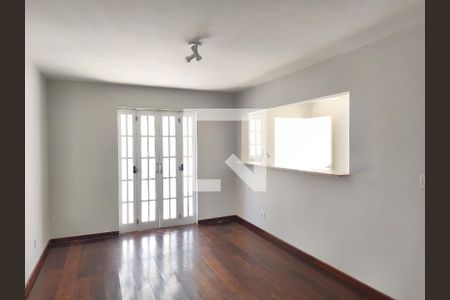 Sala de casa à venda com 2 quartos, 140m² em Liberdade, São Paulo