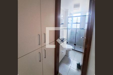 Banheiro de apartamento para alugar com 2 quartos, 64m² em City Bussocaba, Osasco