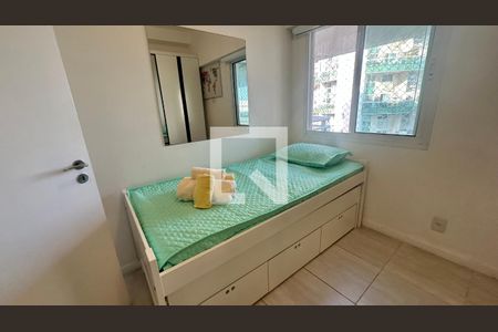 Quarto  de apartamento para alugar com 2 quartos, 78m² em Barra da Tijuca, Rio de Janeiro