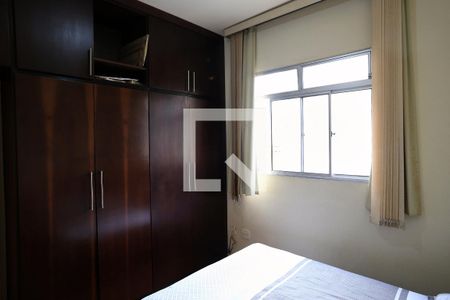Quarto 2 de apartamento para alugar com 2 quartos, 75m² em Ana Lúcia, Belo Horizonte